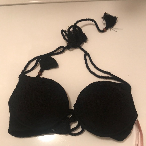 Victoria’s Secret lace/crochet push-up bikini top - Picture 1 of 7